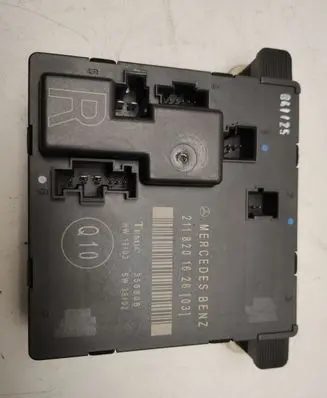 Mercedes-Benz E W211 Door control unit/module A2118201626