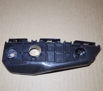 Toyota Yaris Front bumper mounting bracket 52536-0D030