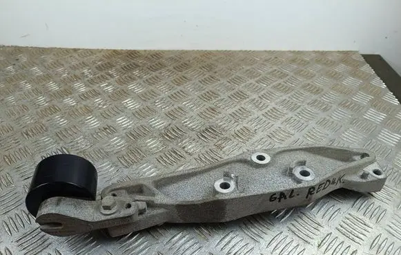 Volvo XC90 Rear differential/diff mount bracket 31492089