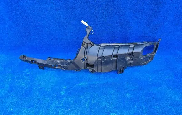 BMW X3 G01 Front bumper mounting bracket 8081895
