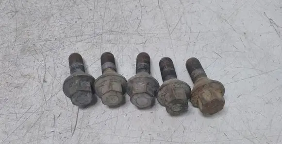 Renault Master III Nuts/bolts 