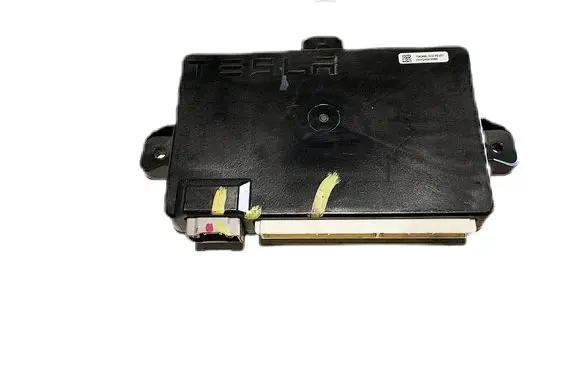 Tesla Model 3 Door control unit/module 104549010D
