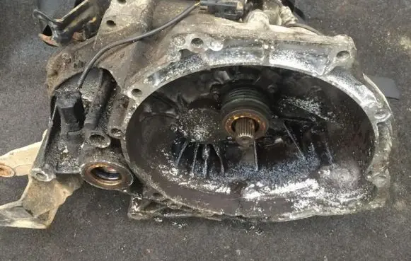 Ford Mondeo MK II Manual 5 speed gearbox 97zt7f096da 97zt-7f096-da