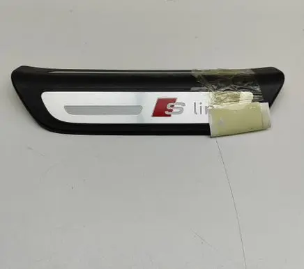 Audi Q3 8U Rear sill trim cover 8U0853375