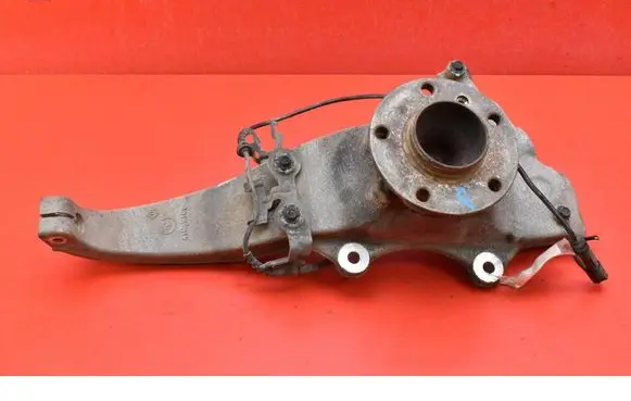 Front wheel hub spindle knuckle