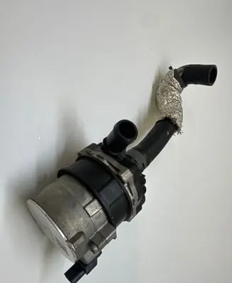Porsche Cayenne (9Y0 9Y3) Water pump 701360320 8K0965567B