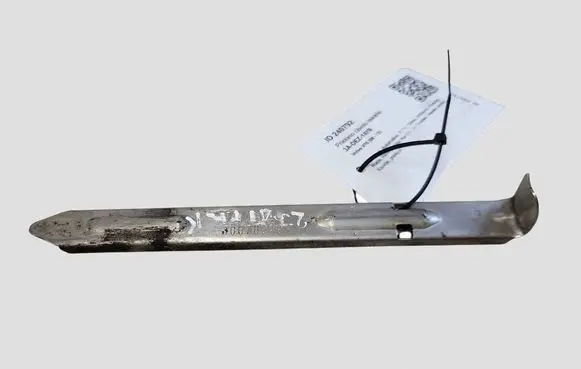 Volvo V70 Headlight/headlamp mounting bracket 30678340