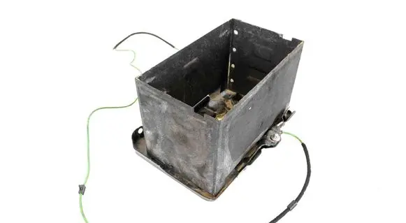 Battery box tray