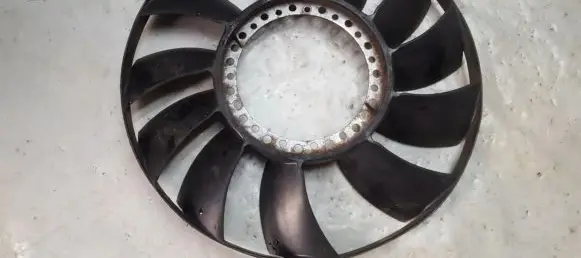 Volkswagen PASSAT B5 Fan impeller 059121301A