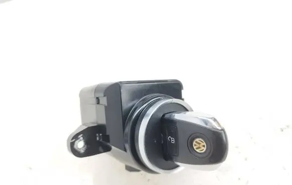 Volkswagen Touareg II Ignition lock 7P6905843 33305101 7P959754P