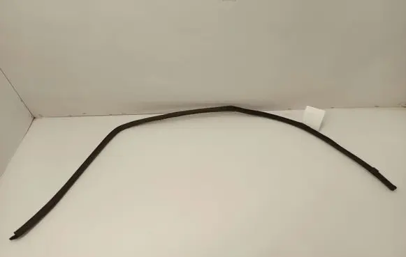 Mercedes-Benz COMPAKT W115 Rear door rubber seal (on body) 