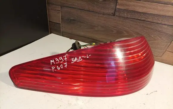 Peugeot 607 Rear/tail lights