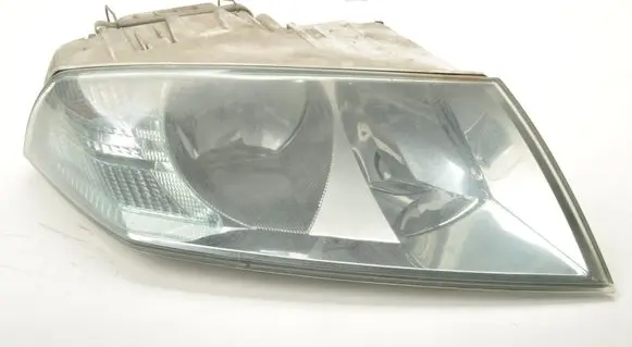 Skoda Octavia Mk2 (1Z) Headlight/headlamp 