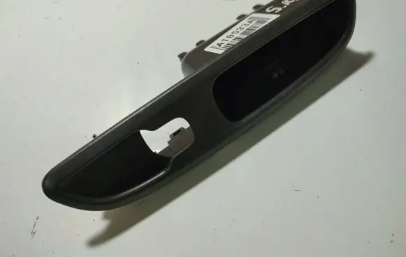 Volvo S60 Front door window switch trim 308641