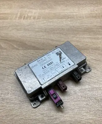 BMW X5 E53 Aerial antenna amplifier 6945425 133997