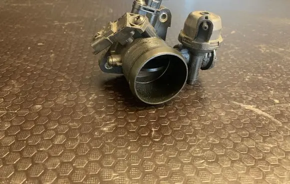 Ford S-MAX Throttle valve AK0016111 9647474880