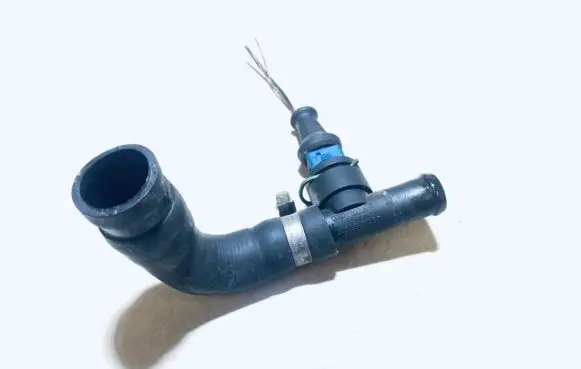 Audi A6 S6 C4 4A Engine coolant pipe/hose 4a0819497 4a1819378e