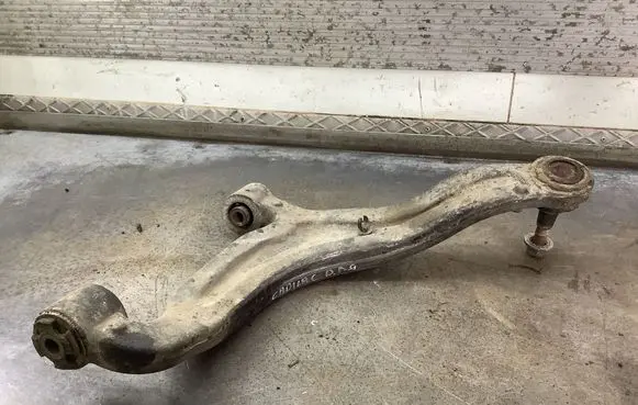 Rear upper control arm/wishbone