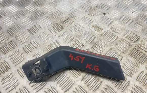 Rear bumper mounting bracket