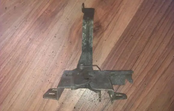 Ford Escort Engine bonnet/hood lock/catch