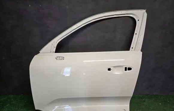 Volvo XC40 Front door
