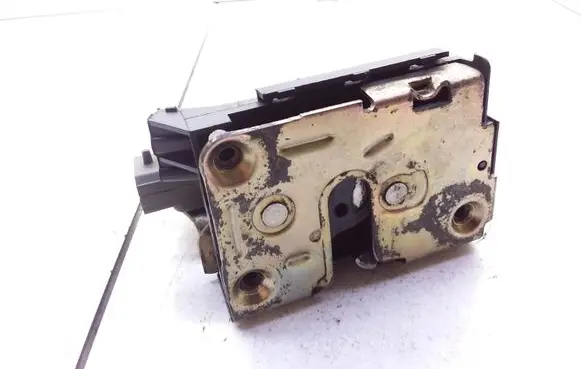 Renault Espace II Coupe door lock (next to the handle) 