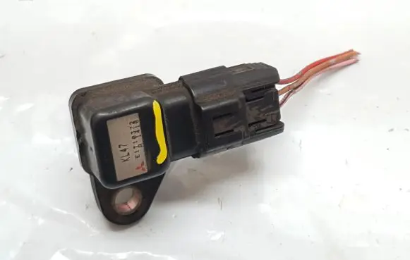 Mazda Premacy Air pressure sensor E1T10372