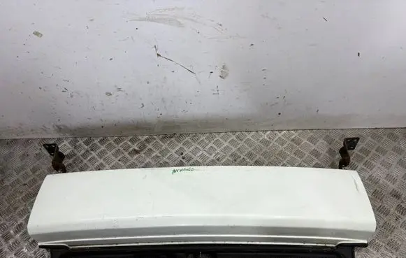 Mitsubishi Outlander Truck tailgate 