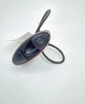 Mercedes-Benz CLS C219 Electric window control switch A2118218651