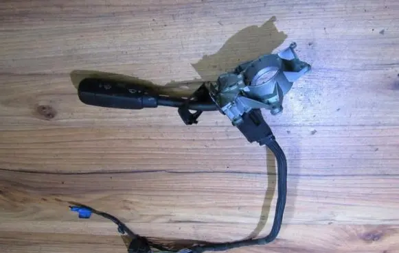 Mercedes-Benz E W210 Indicator stalk 2105400144 01401200