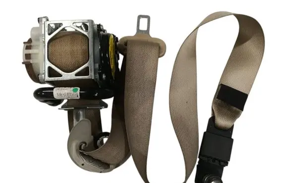 Subaru Outback (BS) Front seatbelt