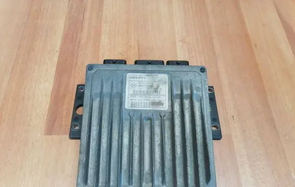 Renault Scenic II - Grand scenic II Engine control unit/module 8200334419 8200374152 R0410B024B