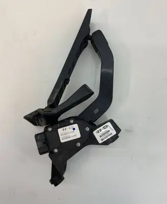 KIA Optima Accelerator throttle pedal 327003Q110 K1811A1213 K1811B0795