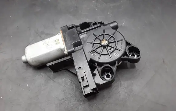 Volvo S80 Front door window regulator motor 970714101 1174077A