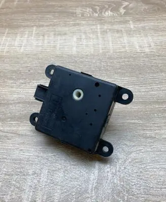 Nissan Primera Air flap motor/actuator 3027030840 040125