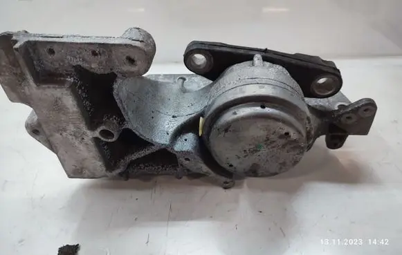 Nissan Qashqai+2 Engine mount bracket 11220JD700