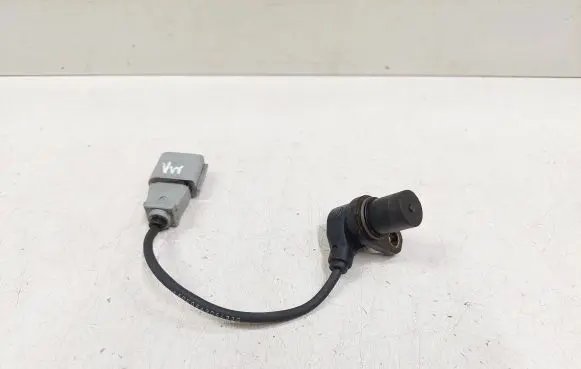 Volkswagen PASSAT B6 Crankshaft position sensor 06A906433G