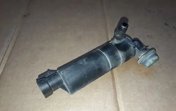 Cadillac SRX Headlight washer pump NOCODE