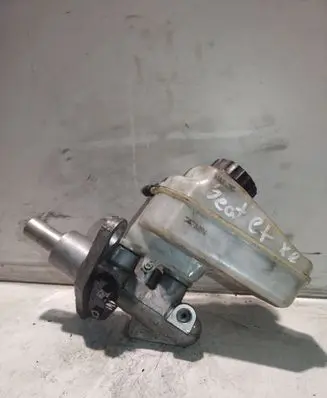 Seat Altea XL Brake fluid reservoir 03355890101
