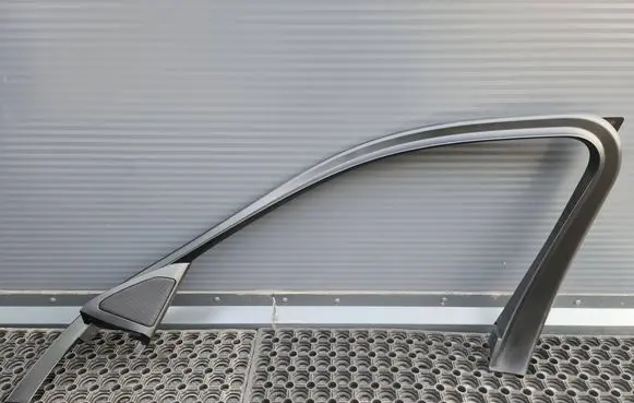 BMW X6 G06 Front door window/glass frame 7455704