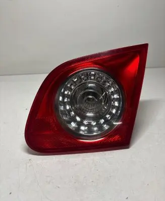Tailgate rear/tail lights