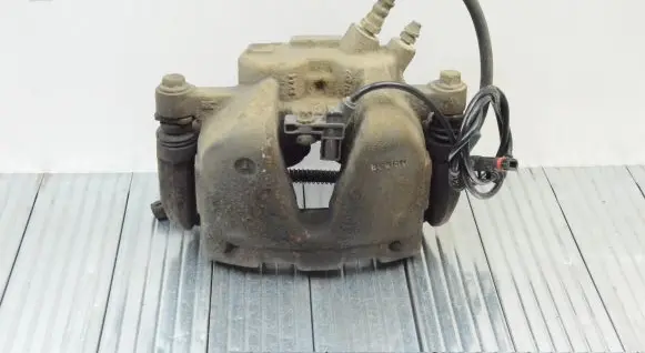 Mercedes-Benz GLK (X204) Front brake caliper