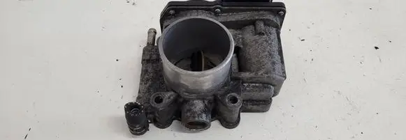 Mazda 5 Throttle valve RF7J136B0D 136B0 0032512J11