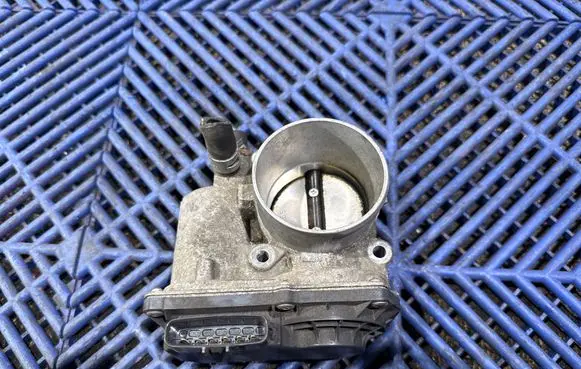 Toyota Prius (XW30) Throttle valve 2203037060 3H22