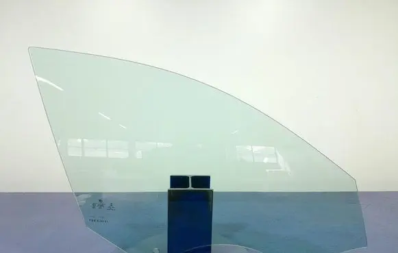 BMW M5 Front door window glass four-door 