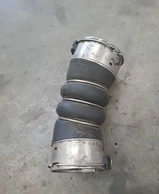 BMW 4 F36 Gran coupe Intercooler hose/pipe 8513450