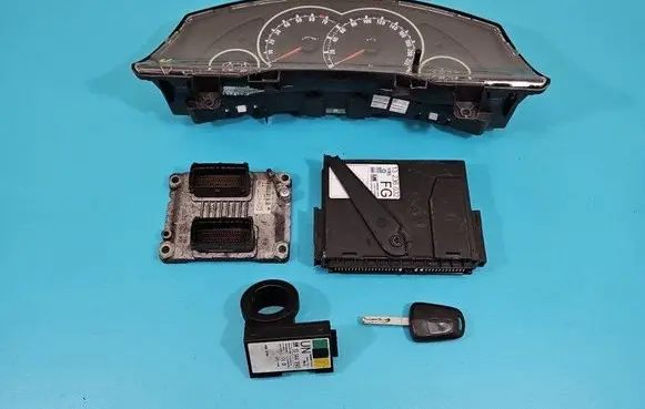 Opel Meriva A Engine control unit/module ECU 0261208255 IMPRK1463766