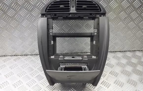 Citroen C5 Radio/GPS head unit trim 963261727A