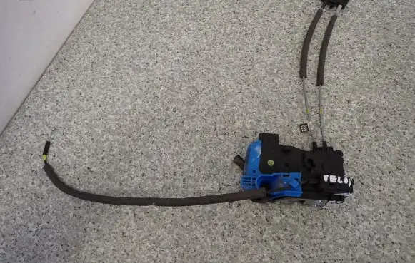 Hyundai Veloster Rear door lock