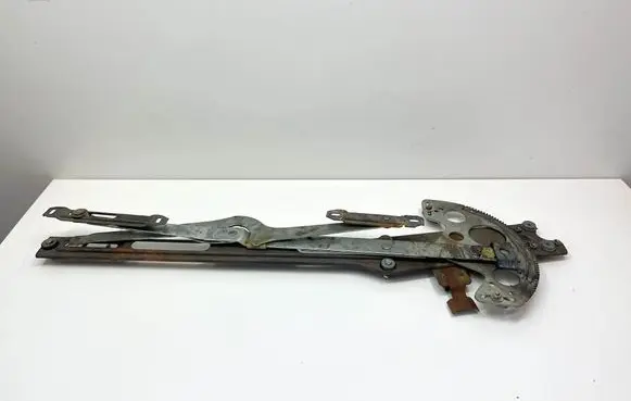 Mercedes-Benz SLC C107 Front door window regulator with motor A1077250602 1077250602